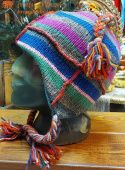 Непальская Шерстяная вязаная шапка с ушками 100%шерсть яка в ассортименте