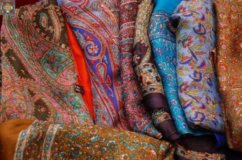 шелковые индийские платочки в ассортименте, огромный выбор  (шелк 100%) 100х100см -5
